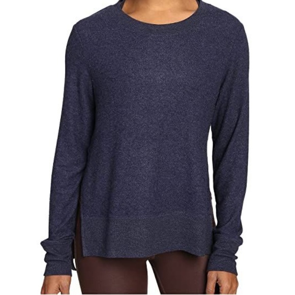 COPY - Alo Yoga Glimpse Long Sleeve Top in Rich Navy - Picture 2 of 4